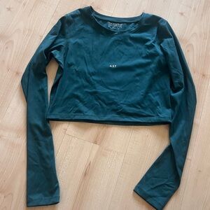 437 Long Sleeve Crop Athletic Top - Dark Green